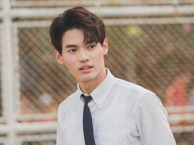 奕吉