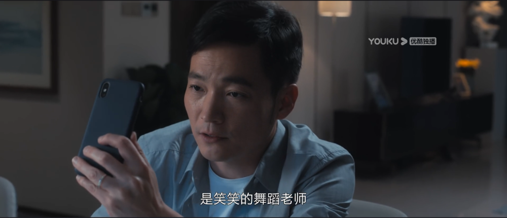 白色月光首部电视剧，时代情感交织的月光传奇